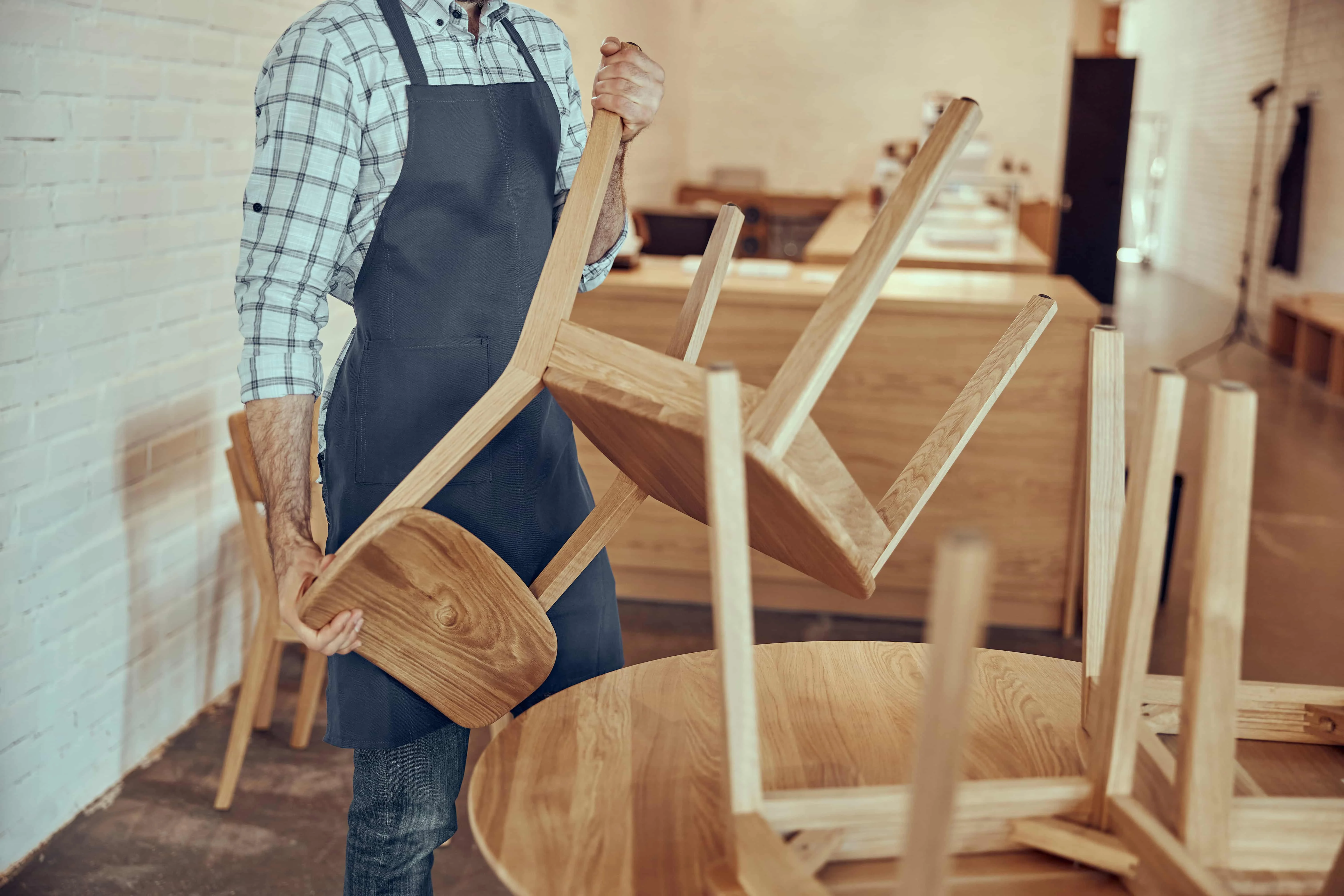 From Tree to Table: The Journey of a Bespoke Oak Chair by Dogan London 
